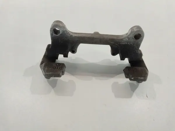 Audi A4 S4 B8 2011 Etu Jarrusatulan Kiinnitys image 4