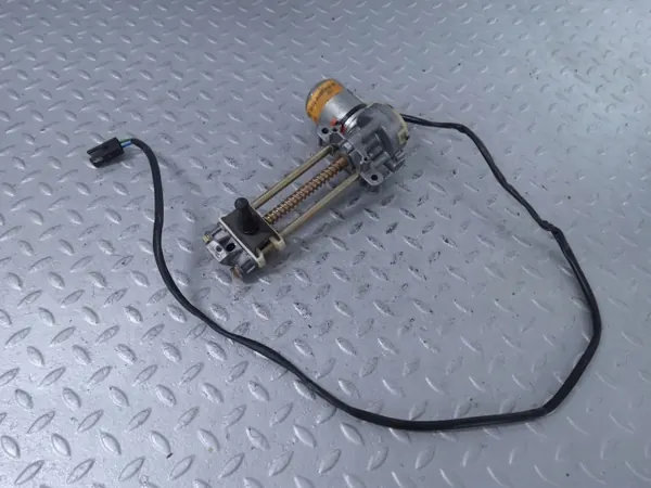 Istuinmoottori Ford Scorpio OEM 6182932 - Oikea Taka image 8