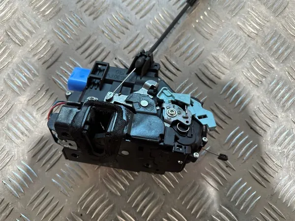 SKODA ROOMSTER RECHTS VORNE SCHLOSS 5J1837016A image 3