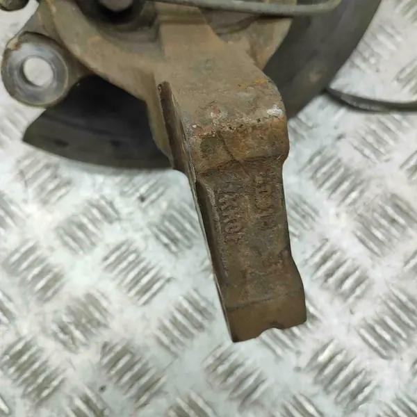 Nissan Juke (F15) Mozzo ruota anteriore sinistro 400151KK0A image 7