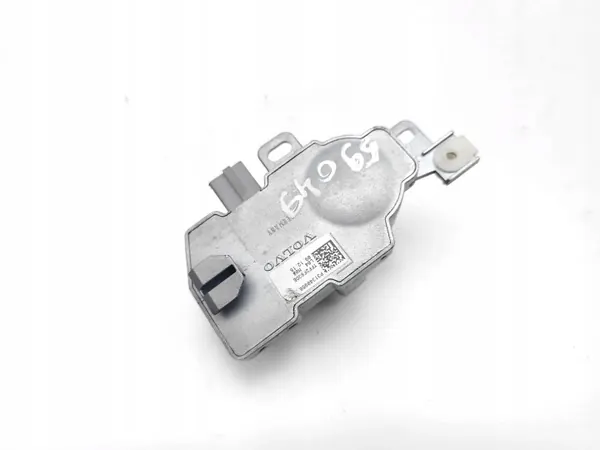 Volvo Ohjauslukon lukitus OEM 31340956 - Käytetty image 6