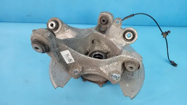 Tesla Model 3 Rechte Hinterachsschenkel OEM 1044416-00-G image 6