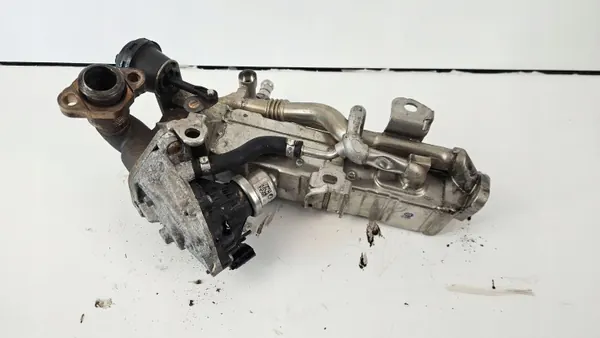 BMW EGR-Kühlerventil OEM 8477660 - Gebraucht image 4
