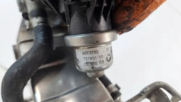 BMW EGR-Kühlerventil OEM 8477660 - Gebraucht image 5