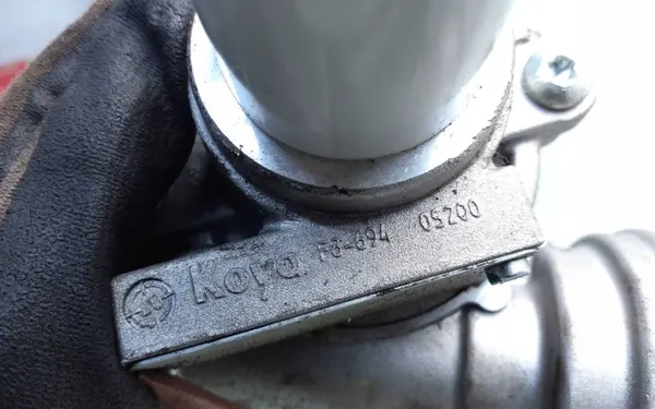 Bomba de dirección Toyota OEM 452000D110 - Usada image 6