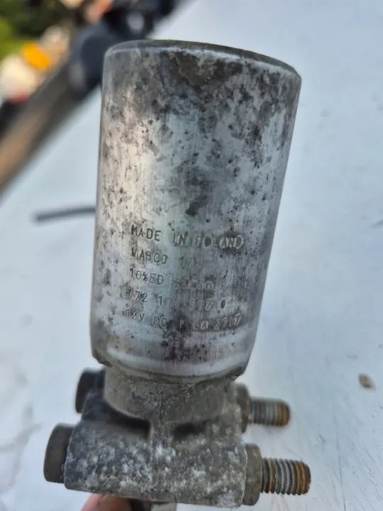 Wabco 4721745970 Solenoid Valve image 3