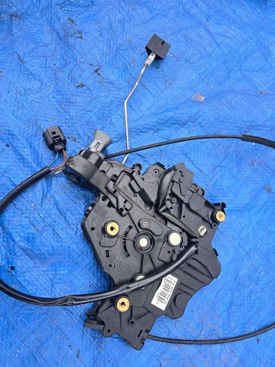 VW Caravelle T5 T6 Sidodörrlås image 2