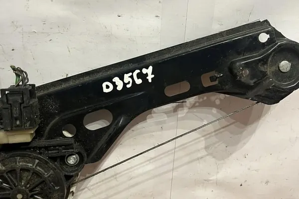 Elevador de vidro traseiro com motor MERCEDES-BENZ C (W203) OEM image 3