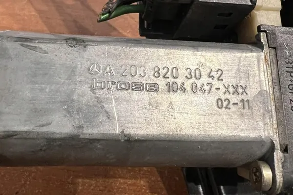 Elevador de vidro traseiro com motor MERCEDES-BENZ C (W203) OEM image 5