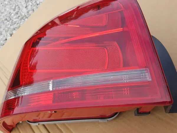 Luz trasera izquierda / Audi A3 8P Lift - 08-12 image 4
