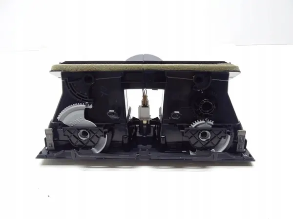 Grelha de ventilação central OEM 5K0819728N VW Golf VI image 6