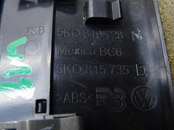 Grelha de ventilação central OEM 5K0819728N VW Golf VI image 8