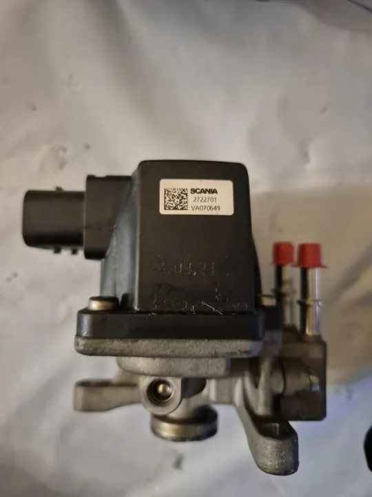Scania AdBlue-klep OEM 2722701 - Gebruikte Staat image 2