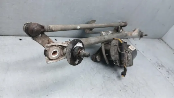 Pyyhkijänmekanismi Opel Corsa C 1.2B 00-03R 24441422 image 4
