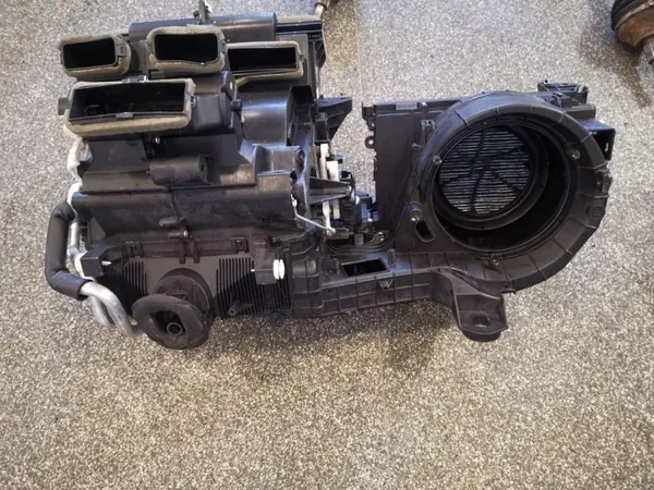 Lämmityspuhallin Ford Fusion MK5 OEM DG9H-19B555-AH image 4