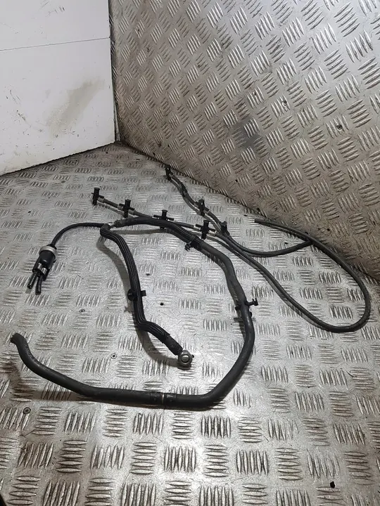 Audi Q7 Überlaufrohre 4.2 TDI 057130218N 057130218F image 2