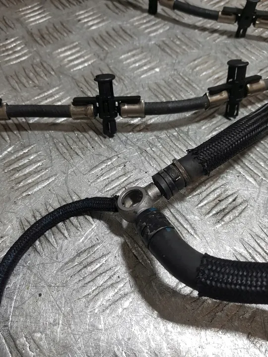 Audi Q7 Überlaufrohre 4.2 TDI 057130218N 057130218F image 4