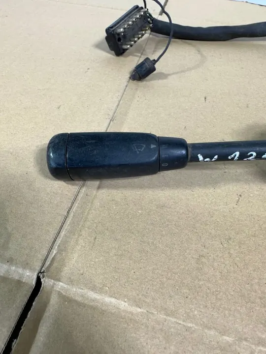 Gecombineerde schakelaar Mercedes E W124 image 2