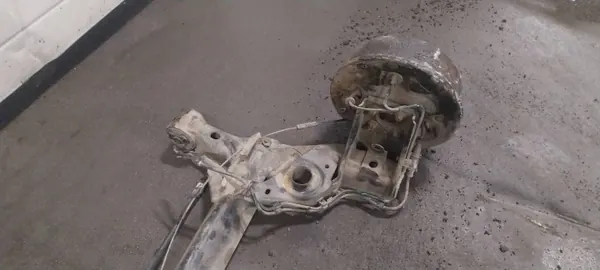 OEM Corsa Hinterachsträger mit ABS-Trommeln image 4