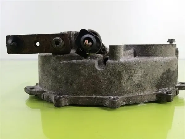Steuerdeckel VW Passat B6 OEM 06F103530 Gebraucht image 3