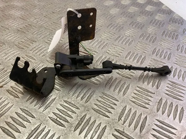 Sensor de nivel suspensión trasera Land Rover Discovery 5 OEM JPLA3D026BA image 2