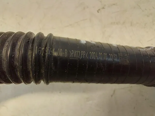 TESLA MODEL Y 2024 Vesisuodatin 1629594-00-B image 3