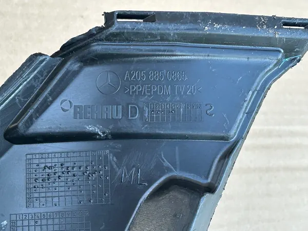 MERCEDES C-KLASA W205 Deslizamento de Para-choque Frontal OEM A2058850765 image 8