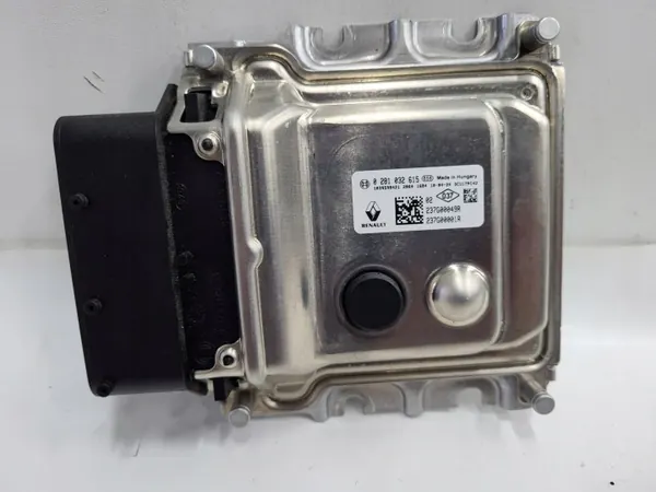 Module AdBlue OEM 237G00049R pour Trafic III image 2