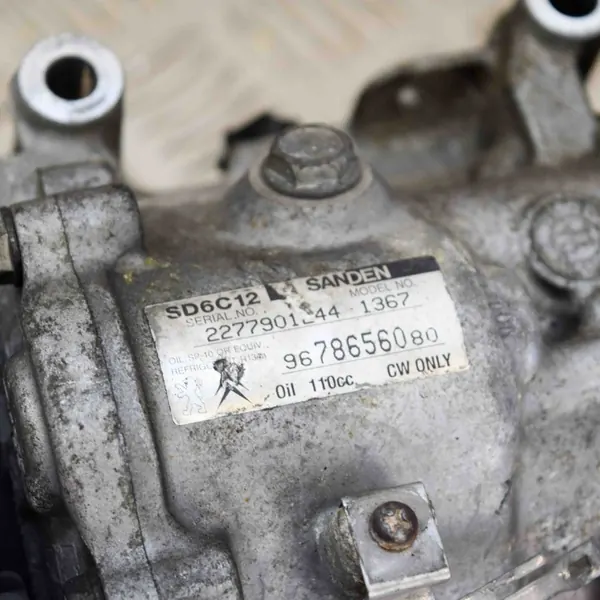Compresseur A/C Peugeot 208 2013 image 6
