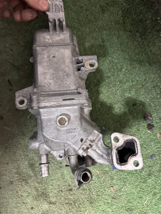 Refroidisseur EGR d'occasion OEM 147351186R NV400 image 2