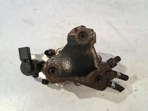 Hogedruk brandstofpomp Mercedes-Benz E (W211) A6110701401 image 3