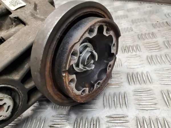 Différentiel arrière Dodge Durango 2014 OEM P68212472AA image 8
