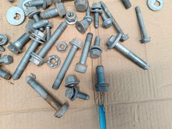 VW GOLF 8 VARIANT LIFT 1.5 TSI 110KW 2024 Vis de Suspension OEM image 6