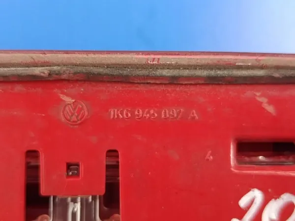 VW Passat B6 Farmari Kolmas Jarruvalo OEM 1K6945097A image 3