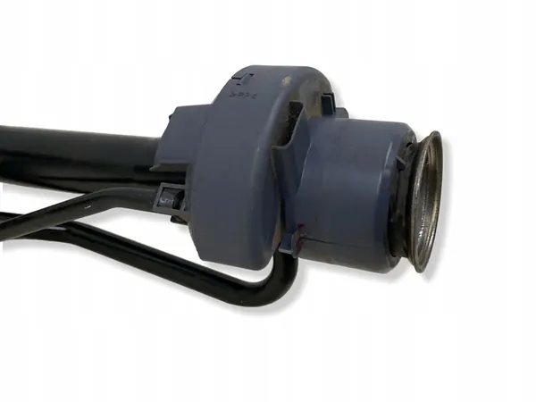 2016 Toyota Auris E180 Fuel Filler image 3