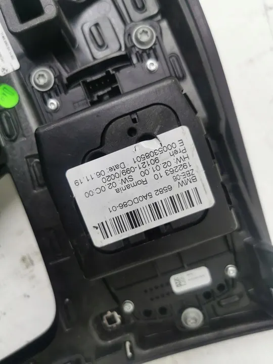 Center Tunnel Trim BMW 5 Serie G30 G31 image 10