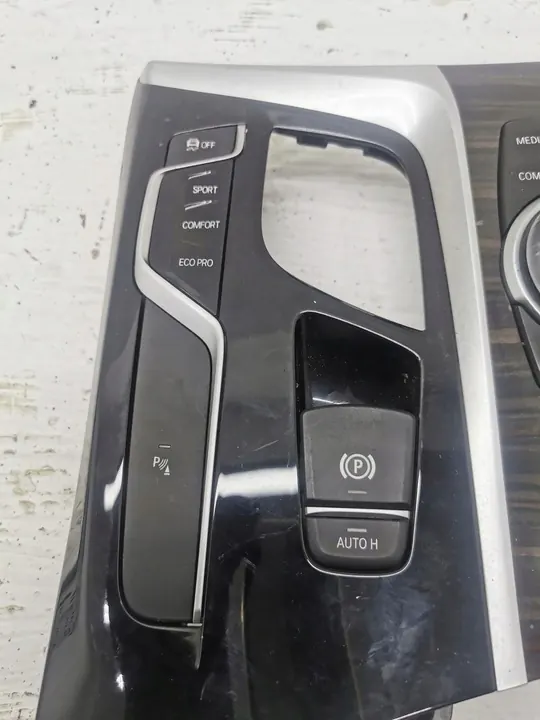 Center Tunnel Trim BMW 5 Serie G30 G31 image 3