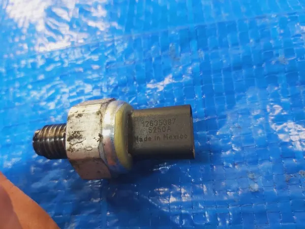 Sensor de pressão de óleo OPEL Insignia A Astra J Mokka 1.6 CDTI image 4