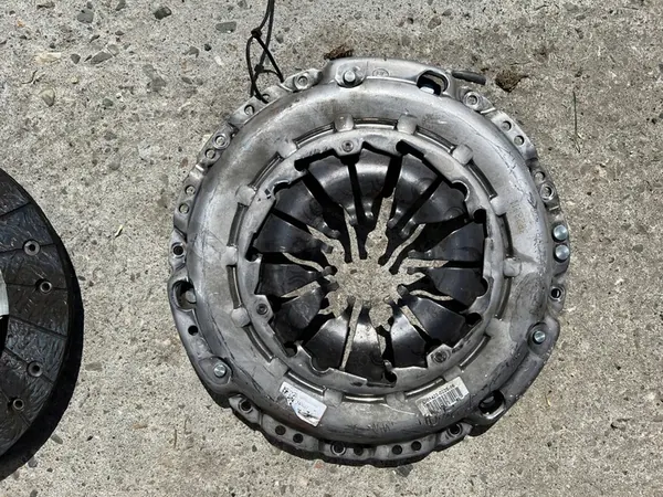 VOLANTE DE DUAL MASSA RENAULT CLIO KANGOO 302052316R image 5