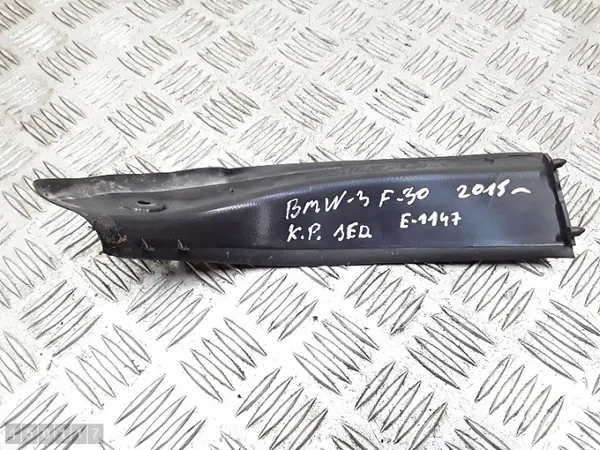 BMW Pilaripäällyste OEM 7290651 3-sarja F30:lle image 3