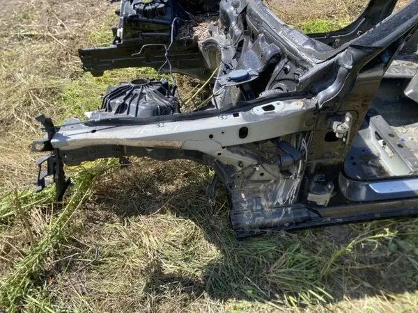 Mercedes-Benz OEM 269450 Voor linker spatbord image 2