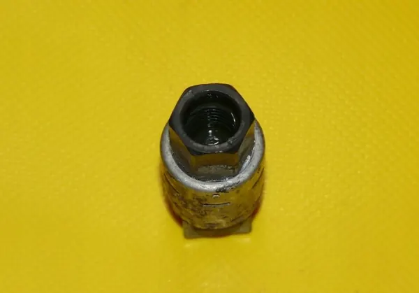 Capteur de pression A/C 8A0959483AA pour Audi A8 D2 94-98 image 2