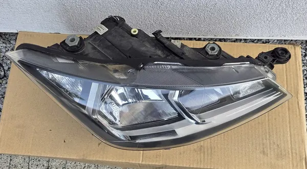 Farol direito Seat Ibiza V Arona OEM 6F1941006D image 2