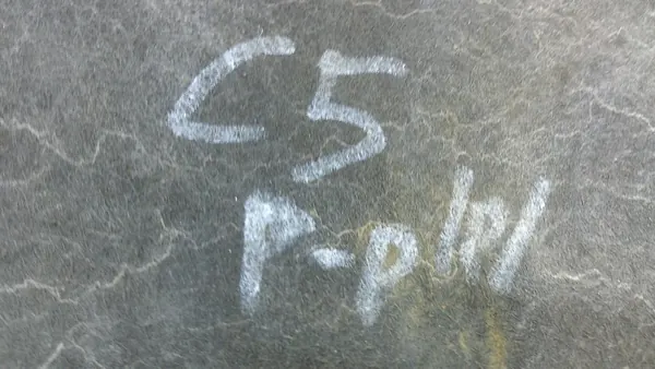 ANTERCENTRUM PRAWE Para-lamas Dianteiro Direito Citroen C5 III image 8