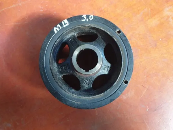 Vevaxelkugghjul OEM A6420300603 för Mercedes-Benz image 3