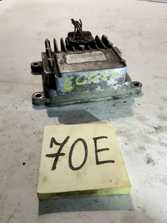 Opel Astra G 8971891360 Bränslepumpsstyrenhet image 2