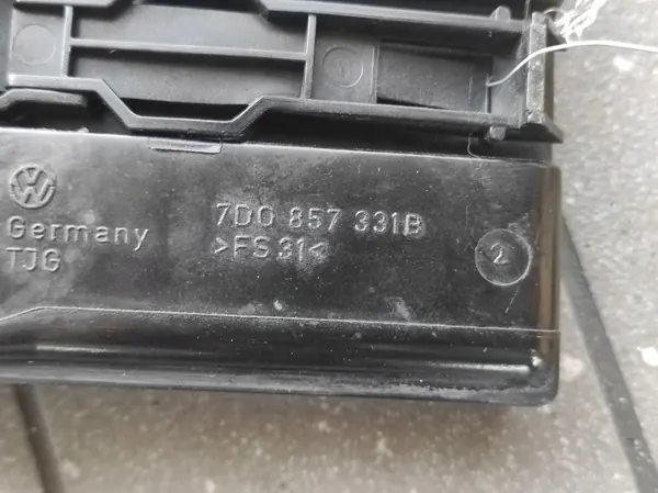 OEM 7D0857331B VW Transporter T4 Mittariston Tuhkakuppi image 6