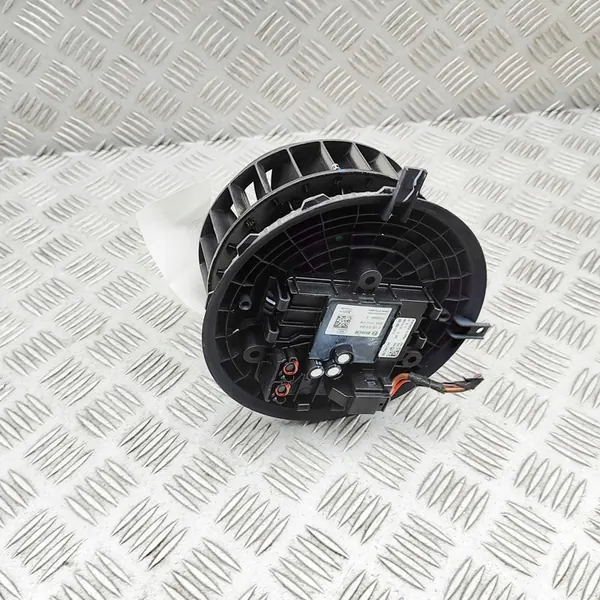 Motor de aquecimento Mercedes-Benz E W213 A0999062003 image 4