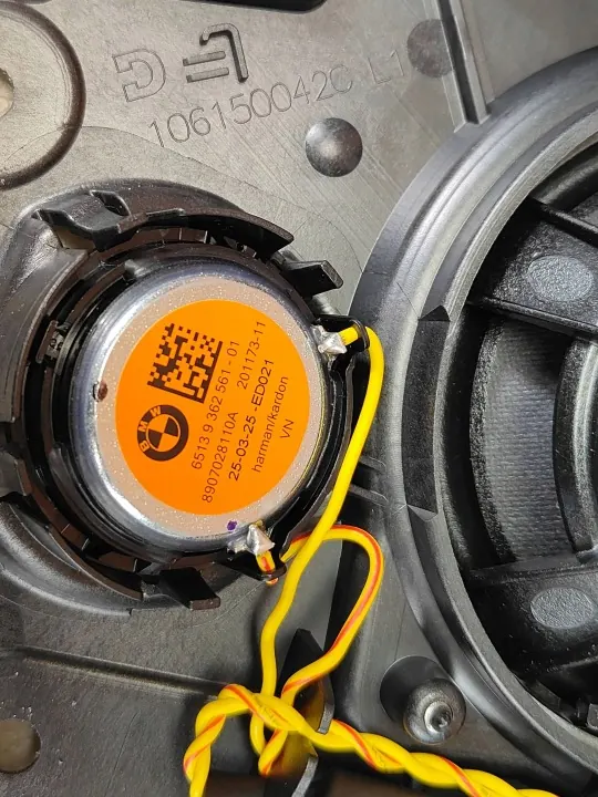 Harman Kardon keskikonsolin kaiutin OEM 9621890 image 6