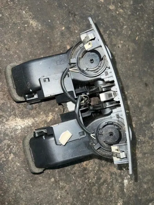 BMW 7er Konsole Lufteinlass OEM 8385257 image 3